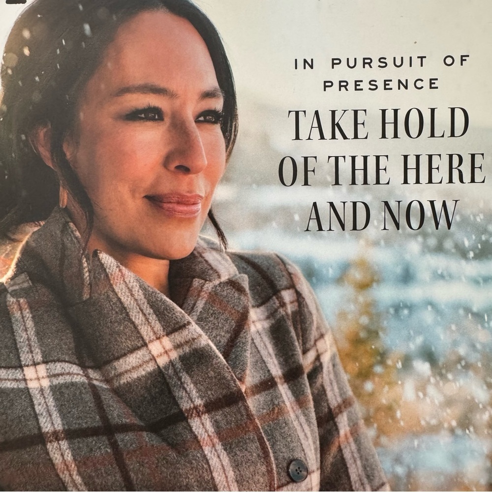 MAGNOLIA Journal Magazine Set of 2 Issues 25 & 26 Winter 2022 & Spring 2023 - Picture 7 of 16